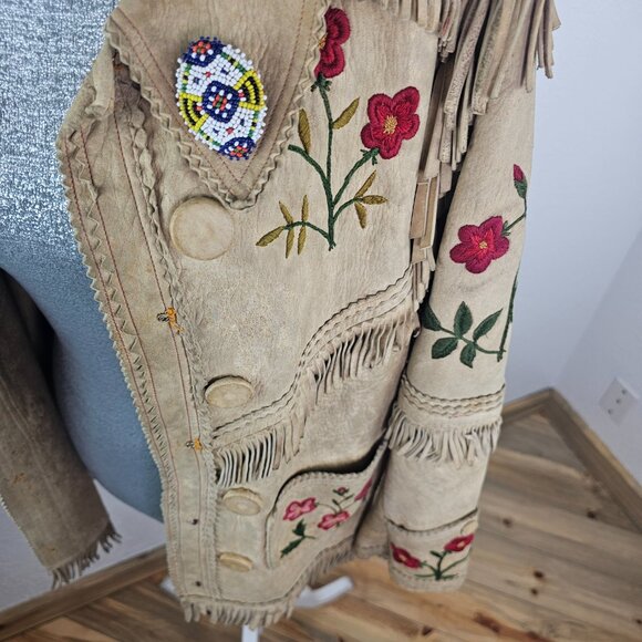 Vintage 70's Handcrafted Embroidered & Beaded Deerskin Jacket - Picture 8 of 16